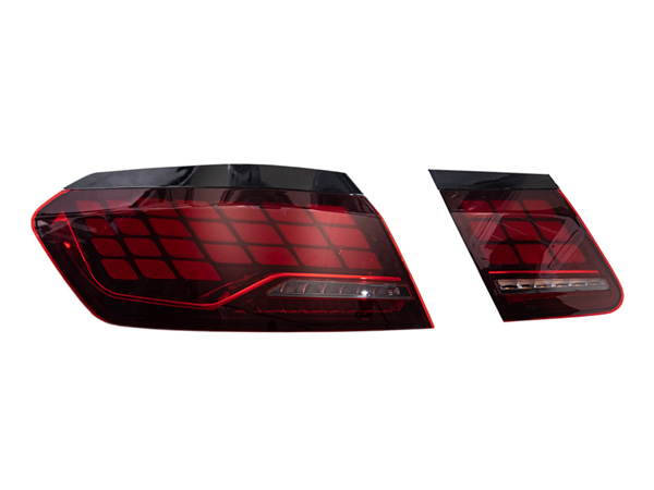 BENZ E63 TAILLIGHT